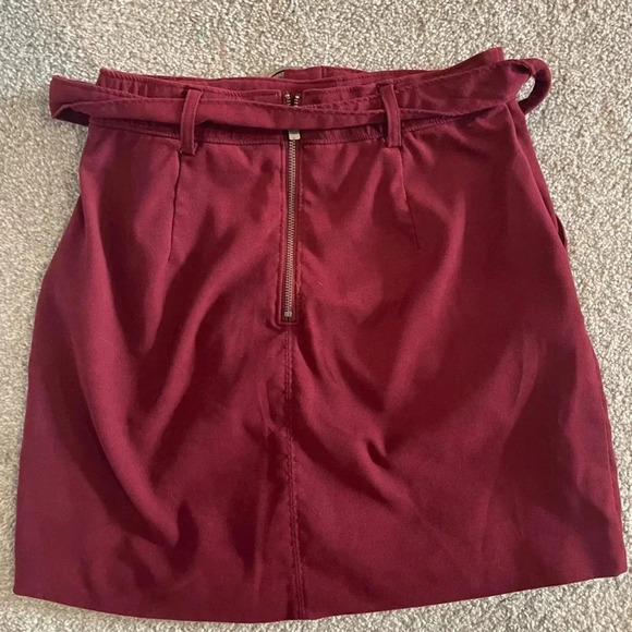 Hollister Red Mini Skirt size small‎ - Picture 3 of 3